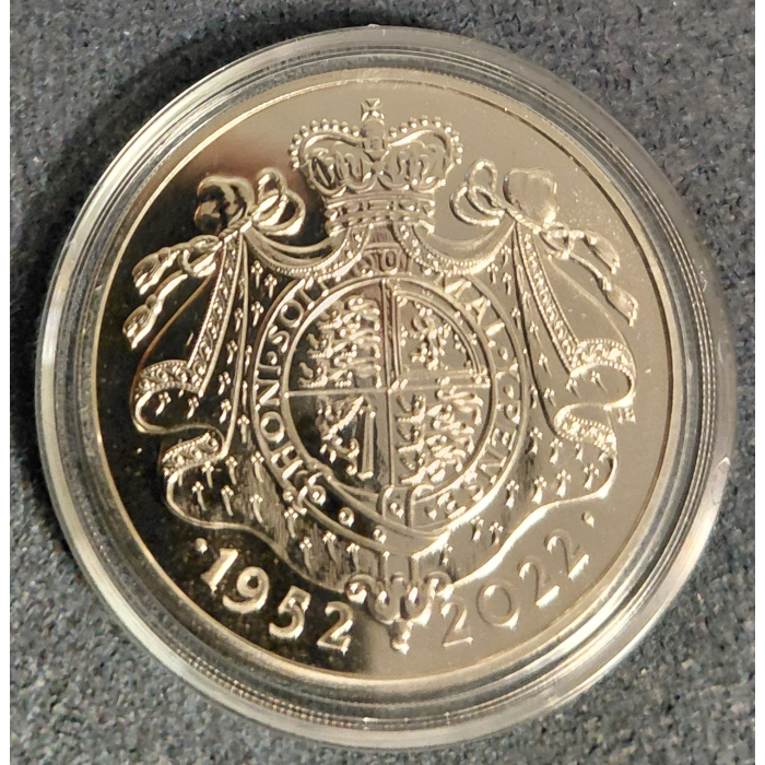  "Royal collectors"  The Queen Elizabeth 11 Jubilees Eqestrian Portrait set 