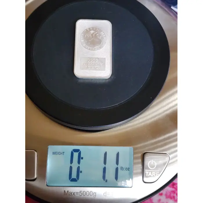 Kangaroo 1oz minted silver bar.