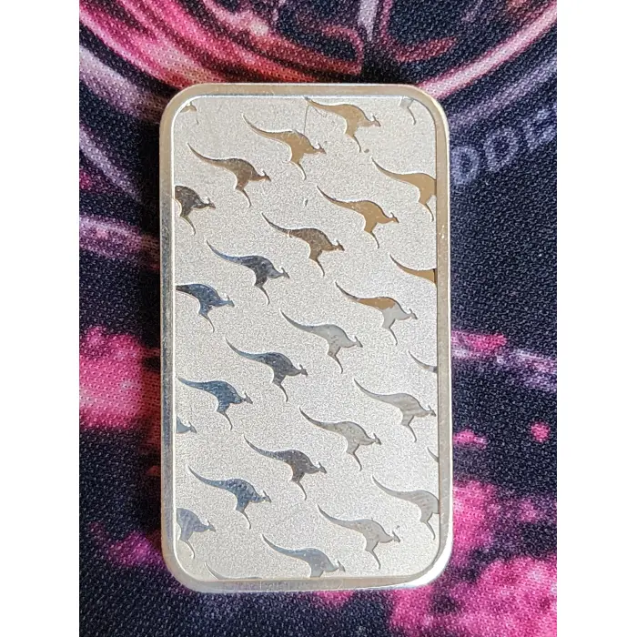 Kangaroo 1oz minted silver bar.