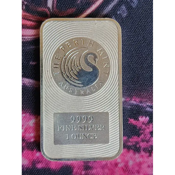 Kangaroo 1oz minted silver bar.