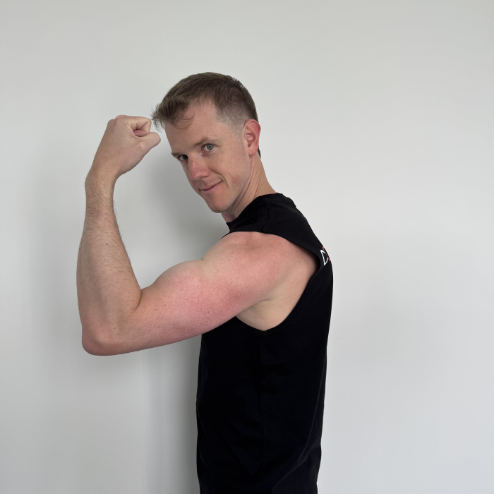 STAPLE TANK — BLACK V2