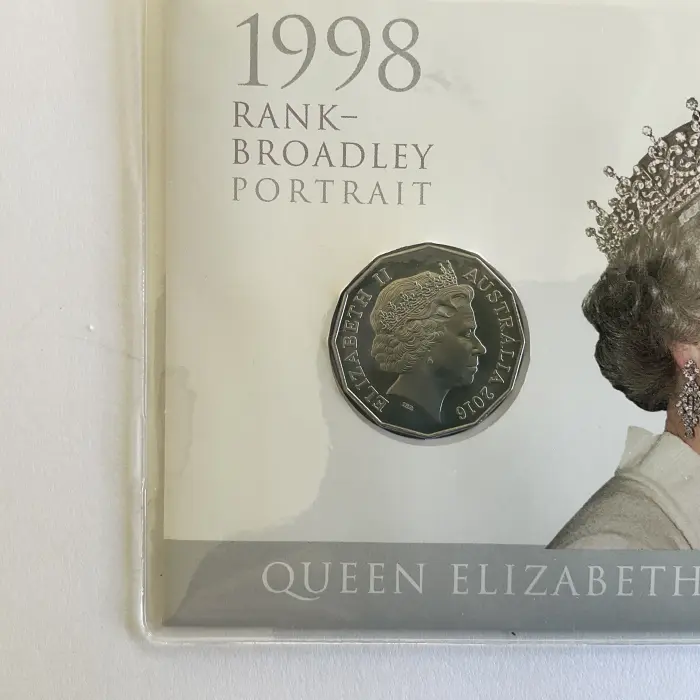 Set of 3 PNC's Queen Elizabeth II  Inc 2016 Machin 20c, IRB 50c & Effigy $1 