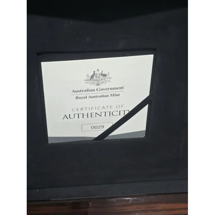 Armistice  1kg silver $30 coin 