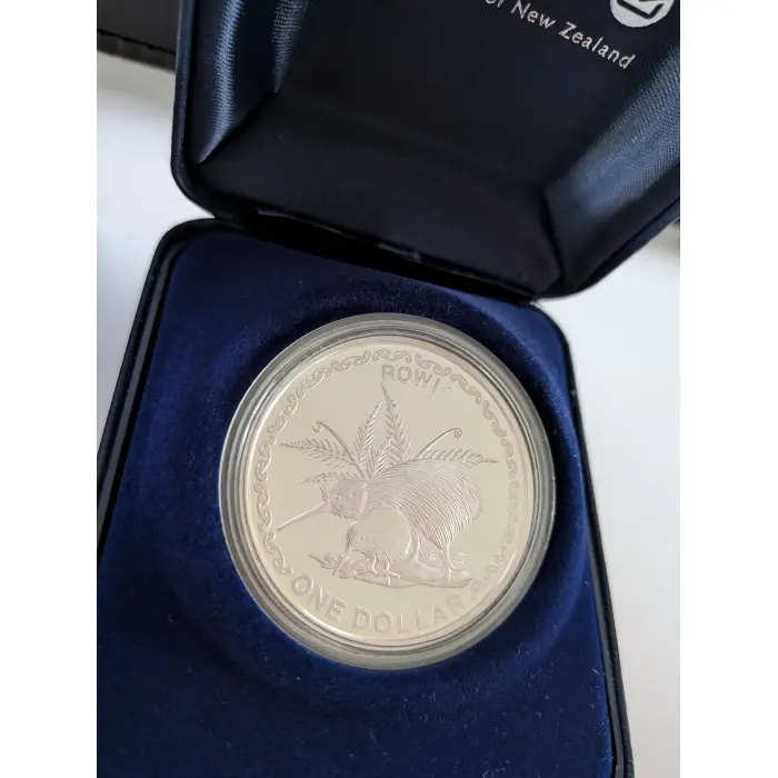 2005 $1 Rowi Kiwi 1oz Silver Proof Coin