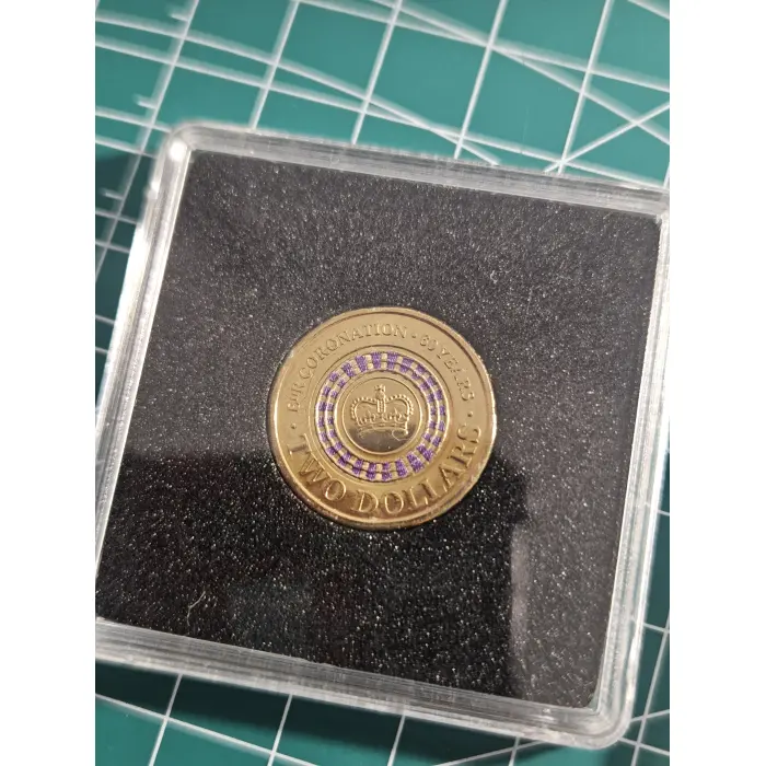 2013 queens coronation $2- uncirculated 