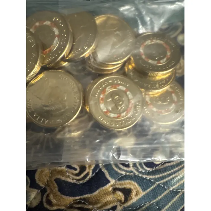 2026 2$ UNC couloured coin in a bag