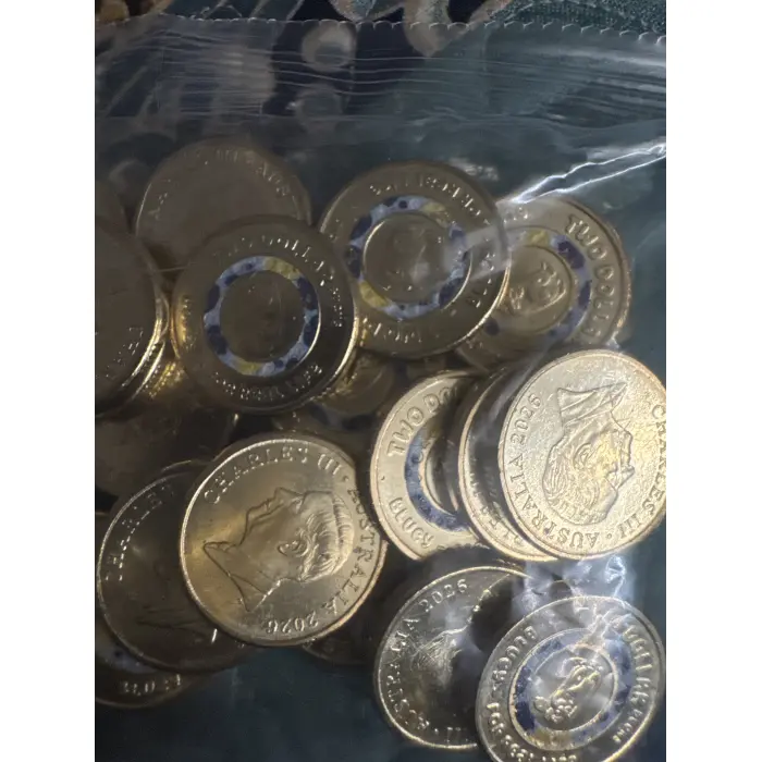 2026 2$ UNC couloured coin in a bag