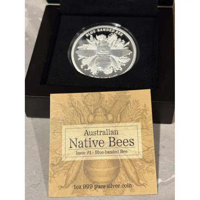 🐝 2025 $2 Native Bee – Blue-banded Bee Niue 1oz Hologram Silver Proof Coin 🐝