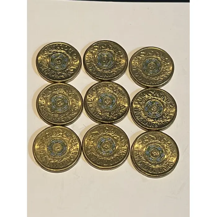 1x 2017 $2 Rosemary Lest we Forget Remembrance circulated coin